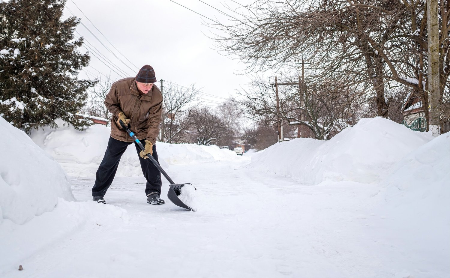 Snow Falls, Back Pain Rises: Homeopathic Remedies to Shovel Away the Ache